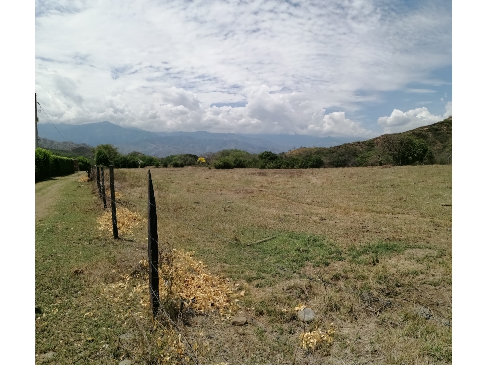 Hermoso lote plano en la Vía San Jerónimo / Sta Fé de Antioquia — foto 2