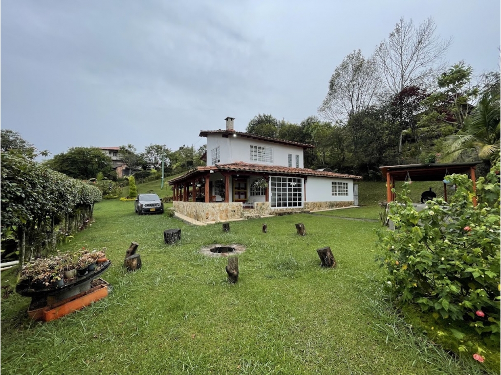 Hermosa finca en la Vía Rionegro - El Carmen - 3