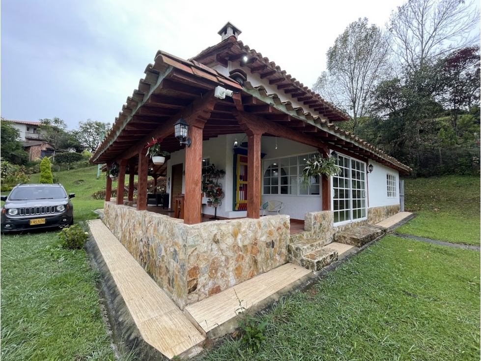 Hermosa finca en la Vía Rionegro - El Carmen - 2