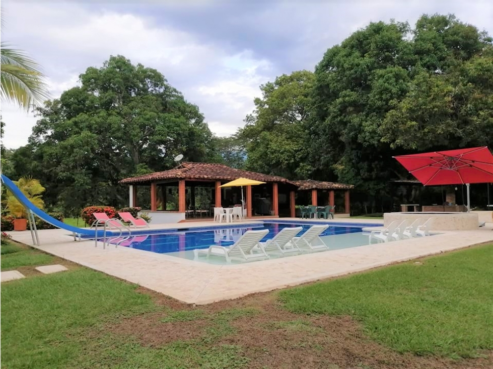 Finca via San Jerónimo Sata Fe de Ant. Recreo/Restaurante/Hotel/Etc — foto 4
