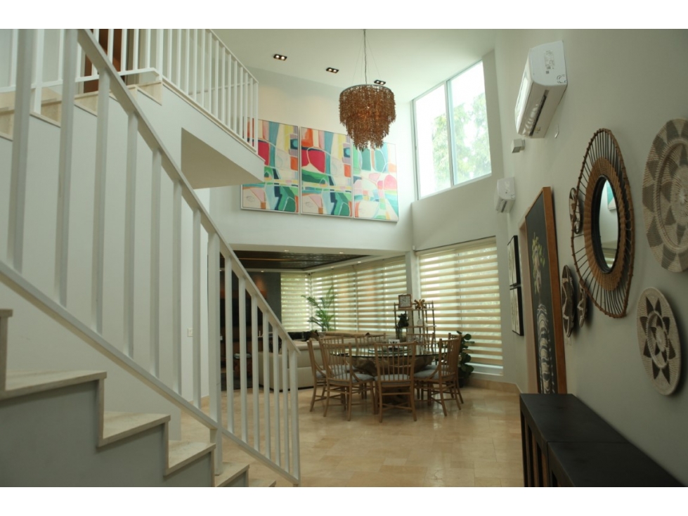 Casa en Venta en Punta Barco Village | Piscina y Amplio Terreno — foto 2