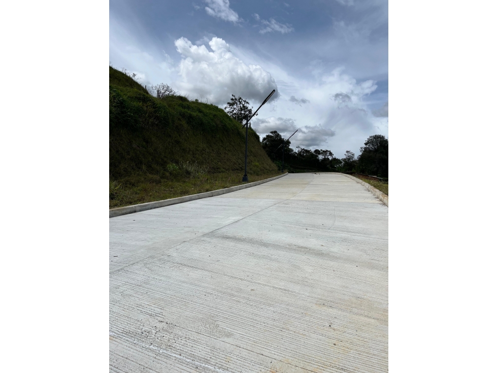 VENTA DE LOTE EN ORGANIC, RIONEGRO, VEREDA MAMPUESTO — foto 3
