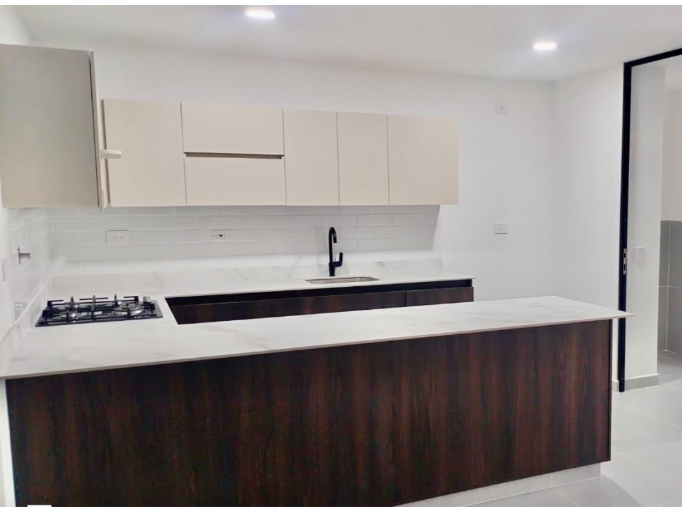 APARTAMENTO EN VENTA EN LAURELES, SECTOR NOGAL - AIRBNB — foto 2