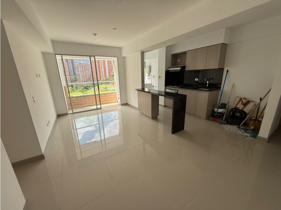 VENTA DE APARTAMENTO EN SABANETA, SECTOR TRES ESQUINAS