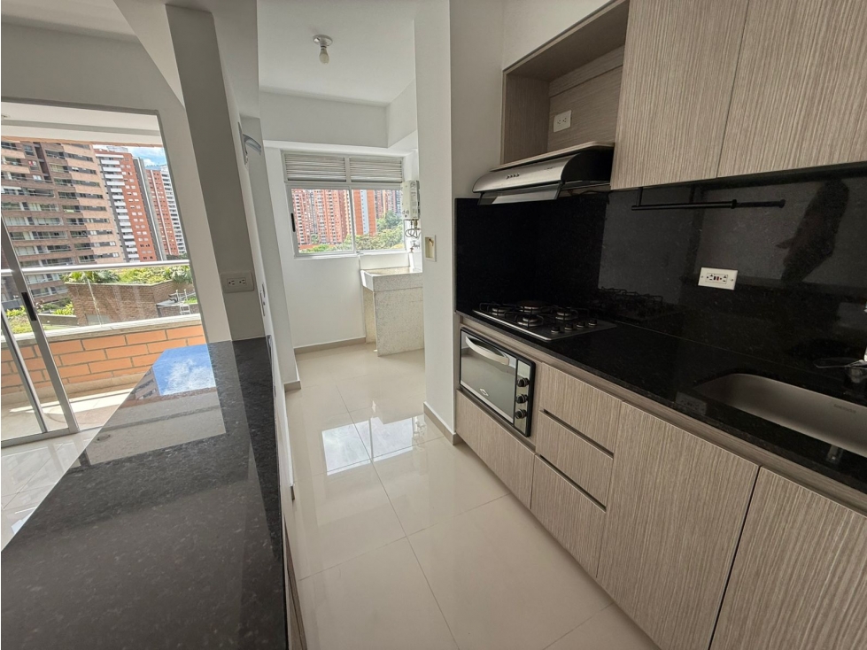 VENTA DE APARTAMENTO EN SABANETA, SECTOR TRES ESQUINAS — foto 3