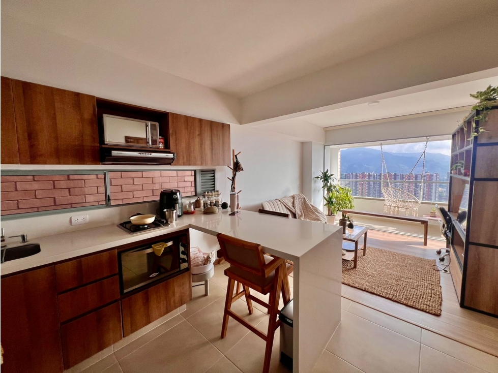VENTA DE APARTAESTUDIO EN MONTEAZUL, SABANETA - SOLO INVERSION