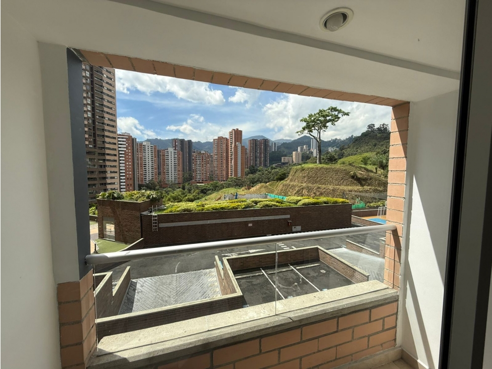VENTA DE APARTAMENTO EN SABANETA, SECTOR TRES ESQUINAS — foto 2