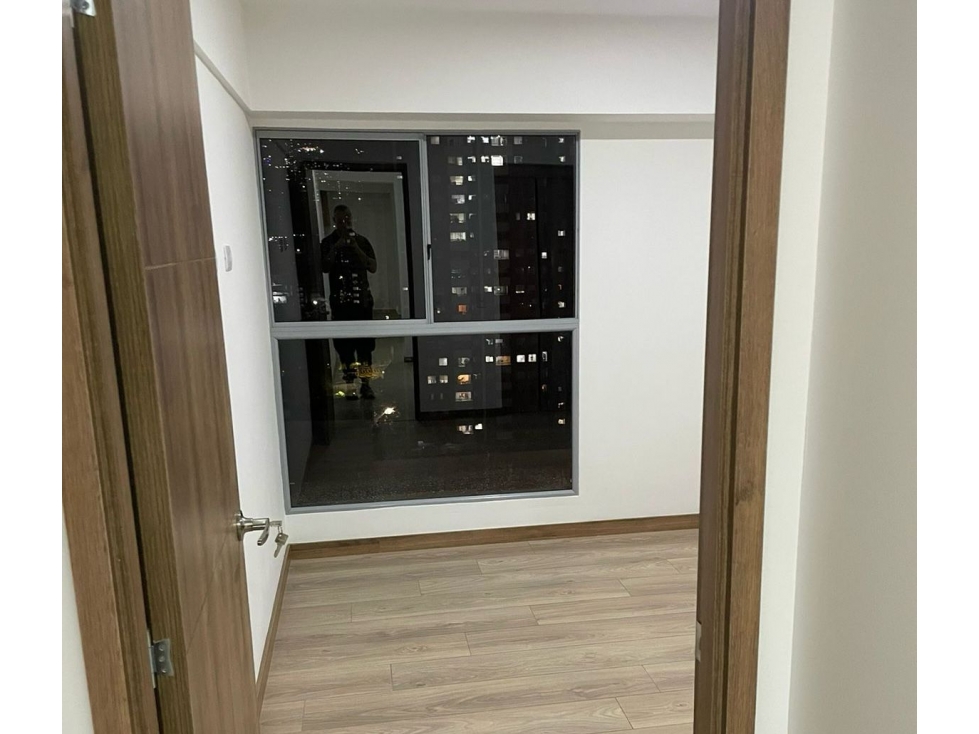 VENTA DE APARTAMENTO EN MONTEAZUL, SABANETA, TRES ESQUINAS — foto 2