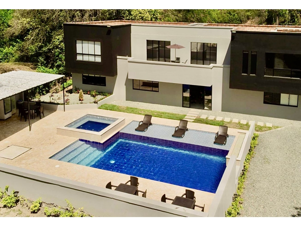 VENTA DE FINCA INDEPENDIENTE EN SANTA FE DE ANTIOQUIA