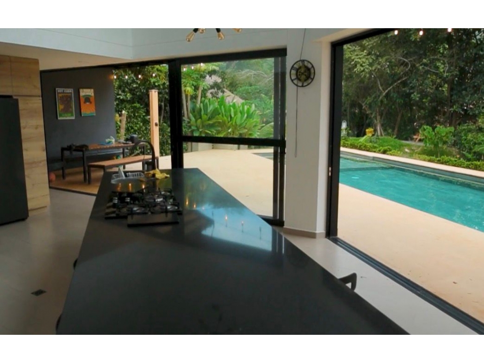 VENTA DE FINCA MODERNA EN SAN JERONIMO, ANTIOQUIA — foto 2