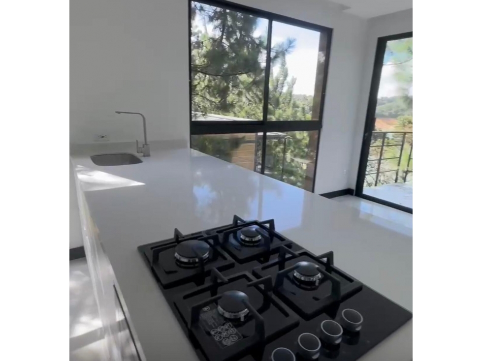 VENTA DE REFUGIO (CABAÑA) EN UNIDAD CERRADA, SALIDA AL EMBALSE GUATAPE — foto 5