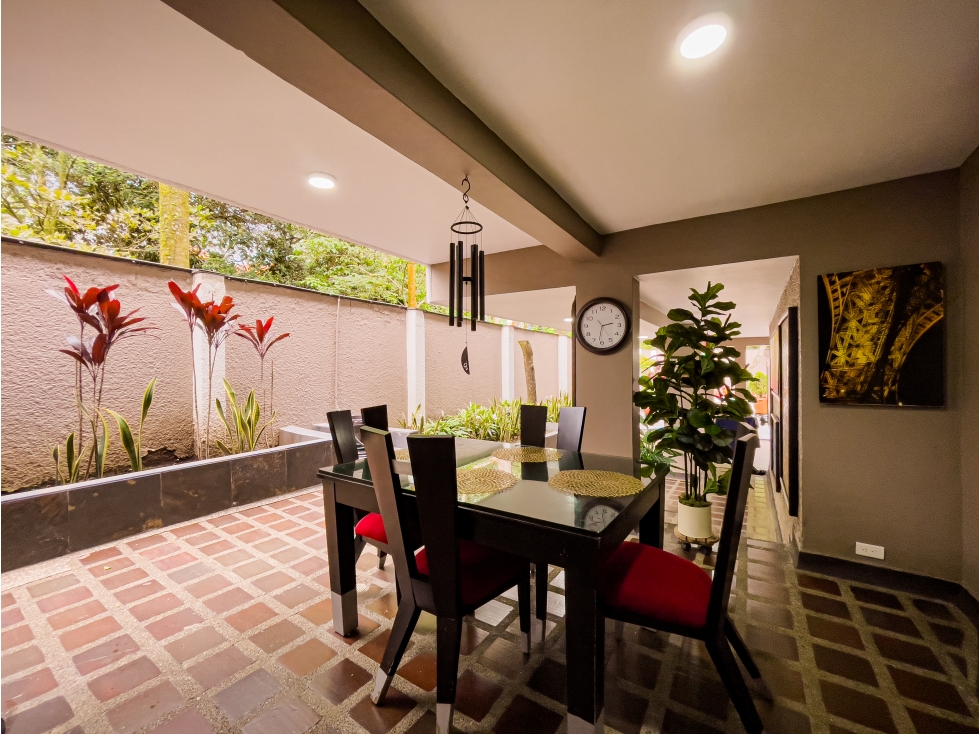 Casa con alto potencial de desarrollo para la venta en el Poblado — foto 6