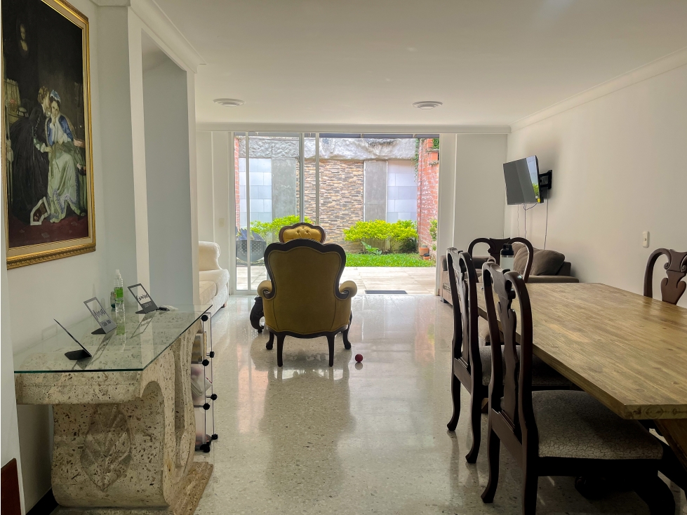Casa para la venta en el Poblado Sector Frontera