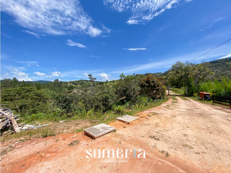 Lote independiente para la venta en Guatape — foto 3