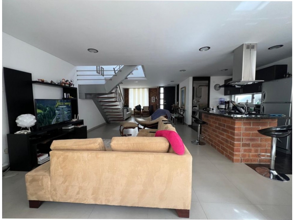 Casa para la venta en el Retiro sector puro cuero — foto 5