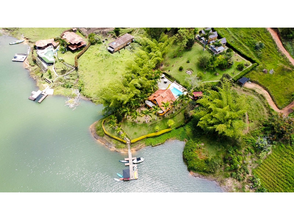 Venta de Complejo Turístico con 3 Lotes - El Peñol, Vereda Marial — foto 6