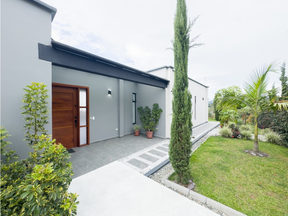Casa en Venta y Arriendo con hermosa vista en el Retiro — foto 3