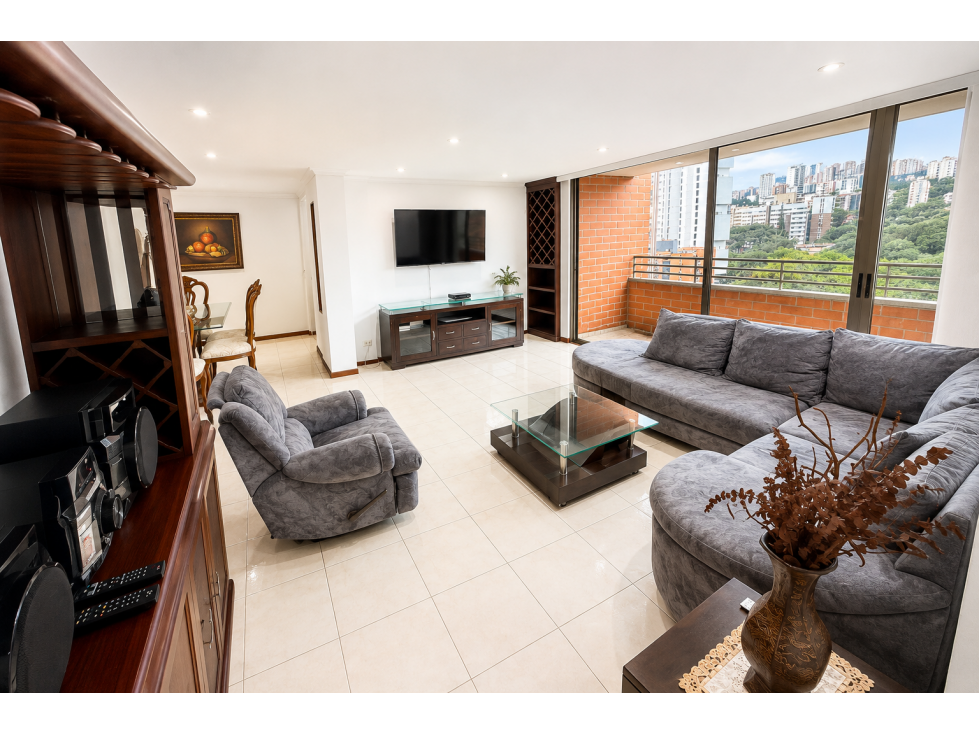 Apartamento en Arriendo, Santa María - El Poblado