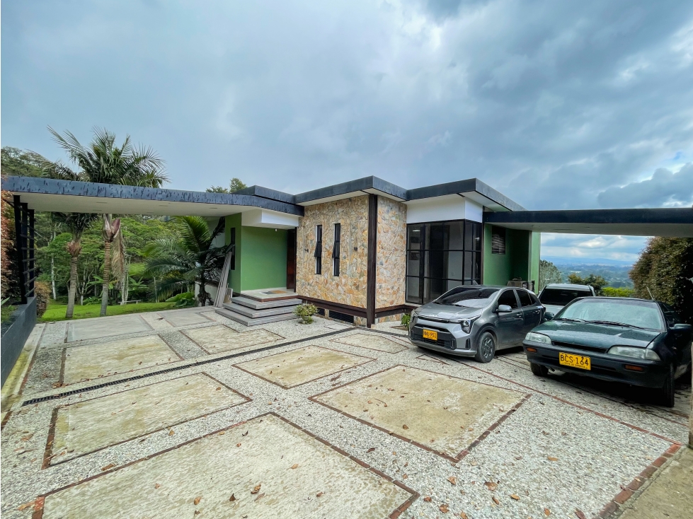 Casa campestre en el Carmen de Viboral vereda el Cerro