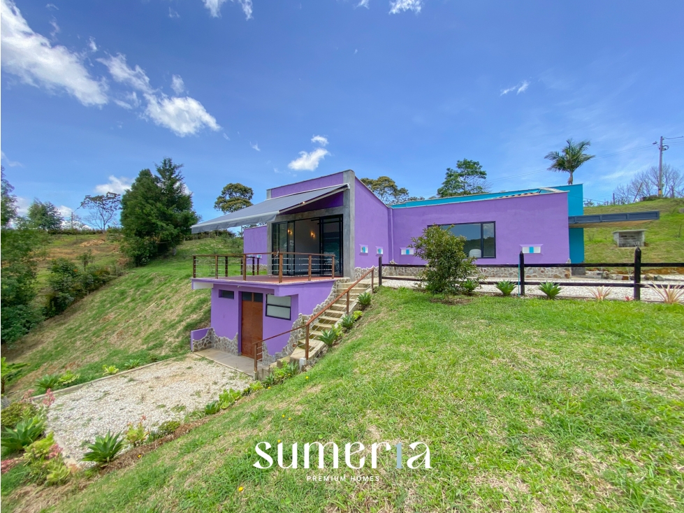 Casa campestre para la arriendo en vía Llanogrande la ceja