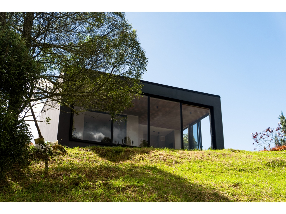 Lote con Tiny house para la venta en Envigado vereda la esperanza