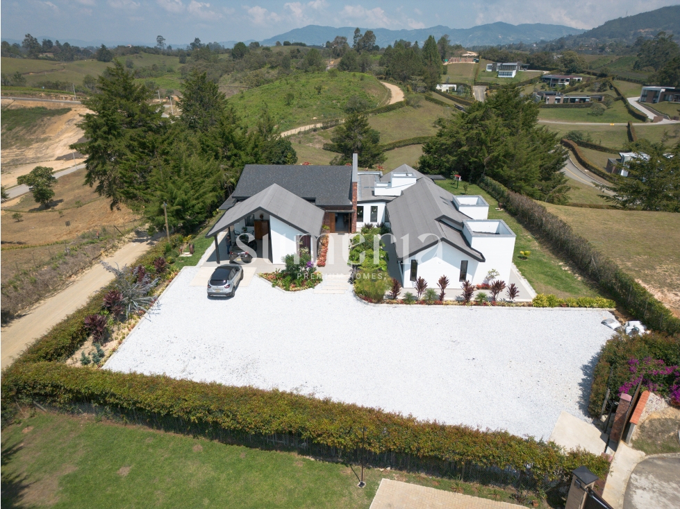 Casa Finca en Parcelación Vía San Antonio la Ceja — foto 2