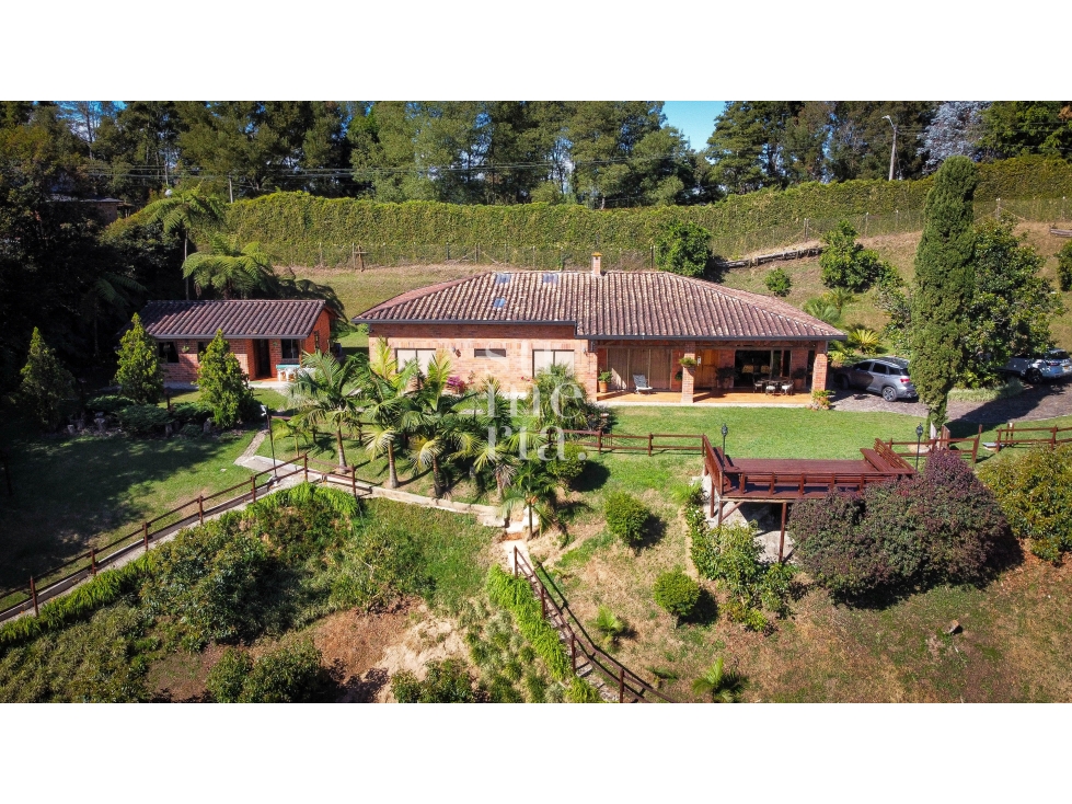 Finca independiente agrícola en Rionegro