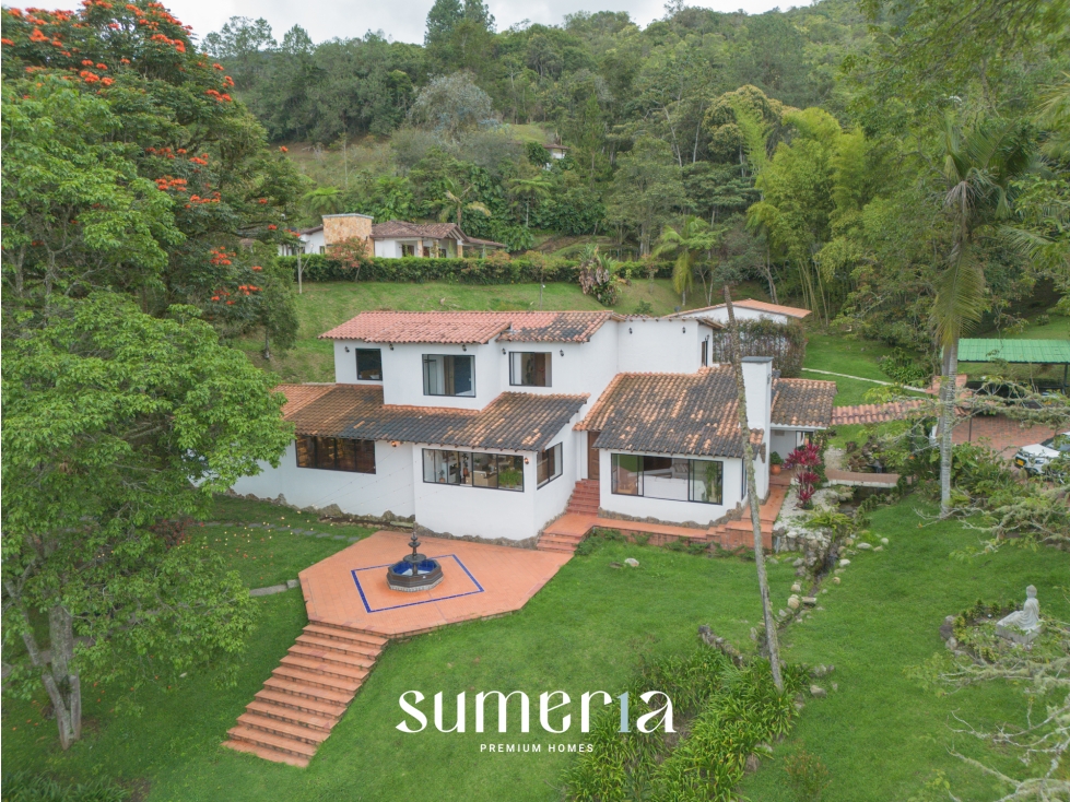Finca colonial para la venta en el Retiro sector carabanchel