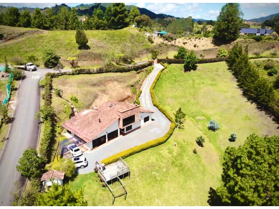 Casa campestre en exclusiva parcelación Retiro Antioquia — foto 5