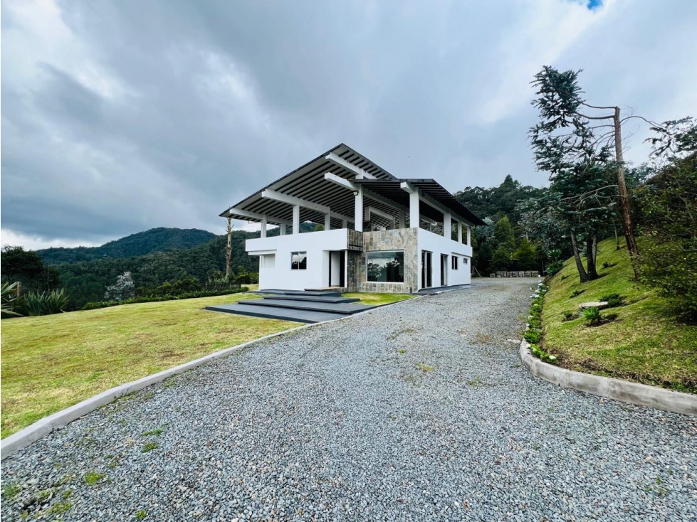 Casa Lote en Arriendo o Venta, Loma del Escobero - Envigado — foto 2