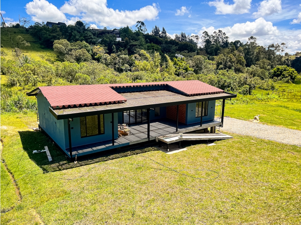 casa campestre para la venta en Guarne vereda la Mosquita