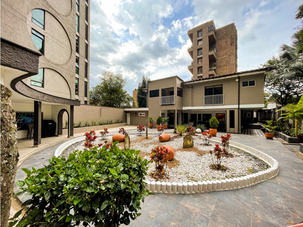 Casa con alto potencial de desarrollo para la venta en el Poblado — foto 3
