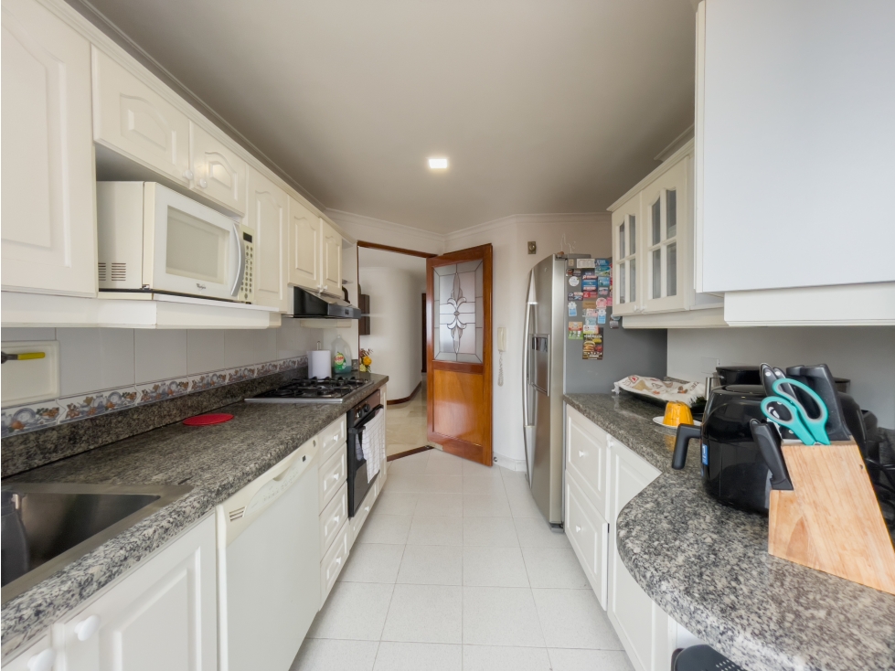 Apartamento amoblado para arriendo en el Poblado sector los balsos — foto 6