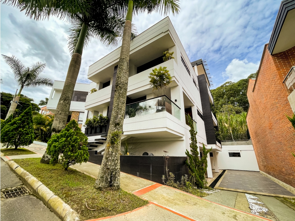 Casa de 3 niveles disponible para la venta y renta palmas — foto 2