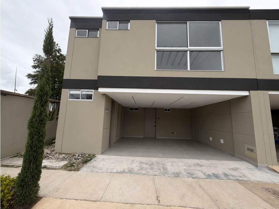 Casa unifamiliar para la venta en unidad cerrada Llanogrande