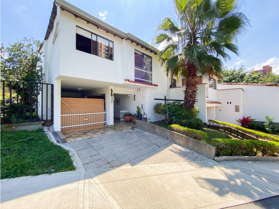 Casa para la venta en unidad cerrada Poblado loma los gonzalez