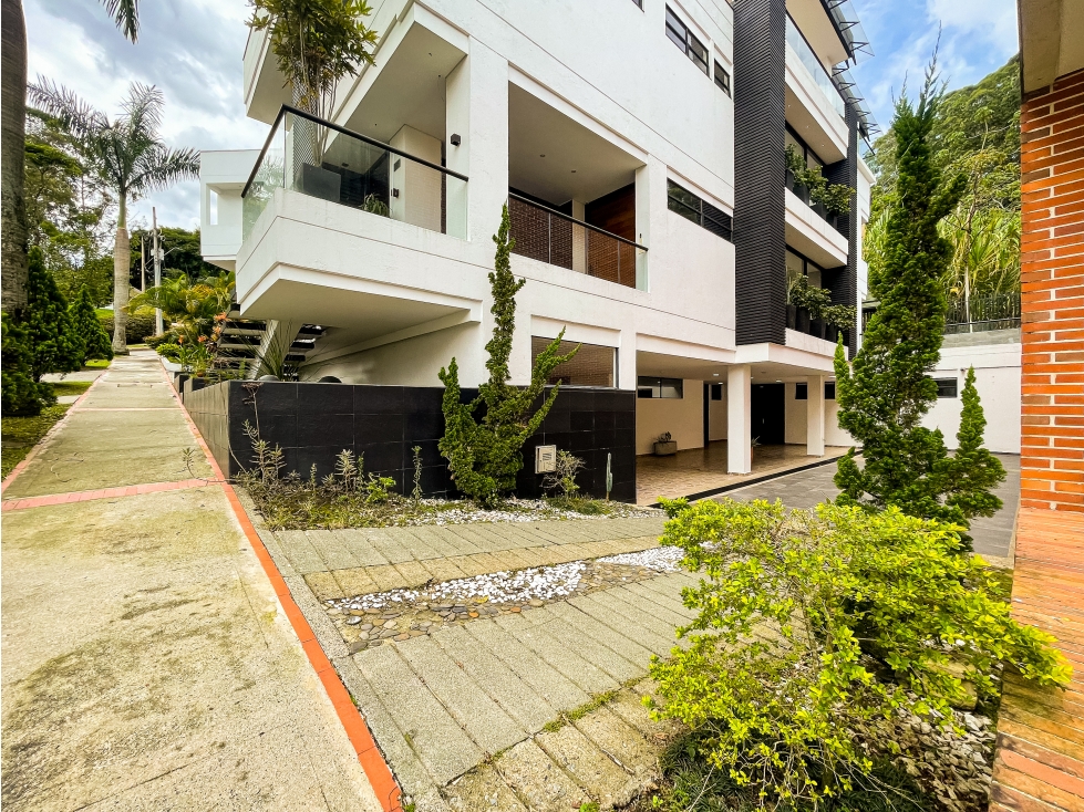 Casa de 3 niveles disponible para la venta y renta palmas — foto 4