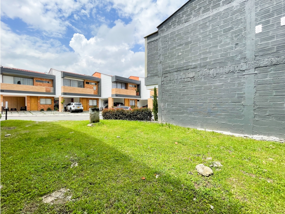 Lote urbano en unidad cerrada la Ceja — foto 2