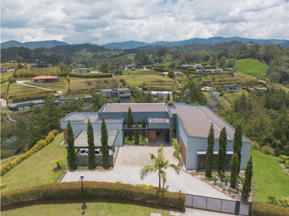 Casa en zona campestre para la venta en el Retiro
