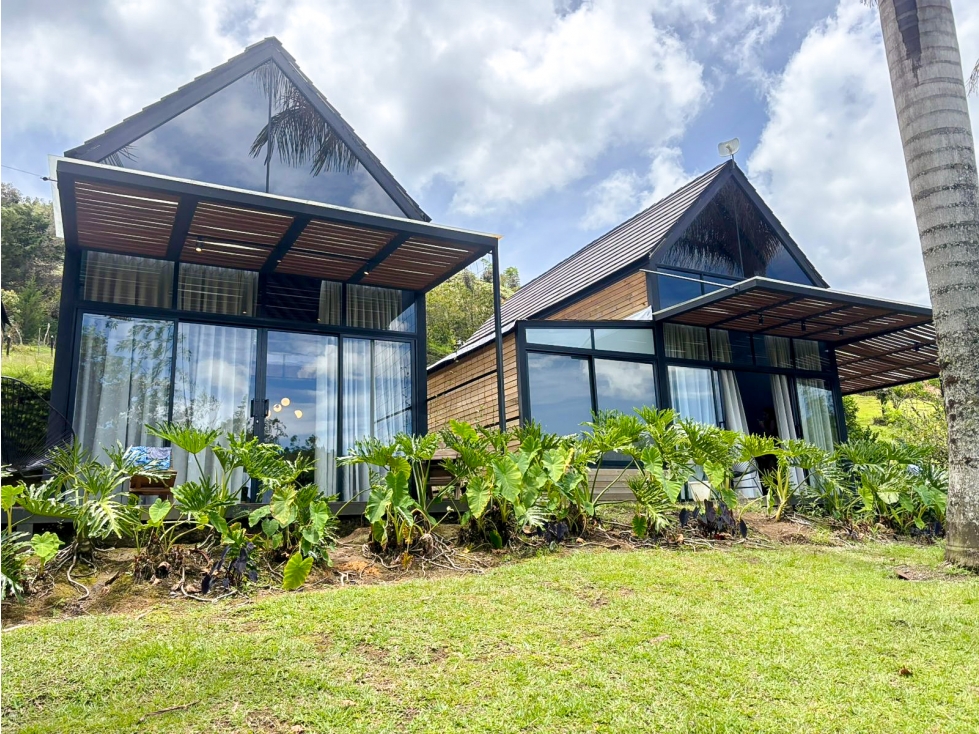 Venta de Complejo Turístico con 3 Lotes - El Peñol, Vereda Marial — foto 3