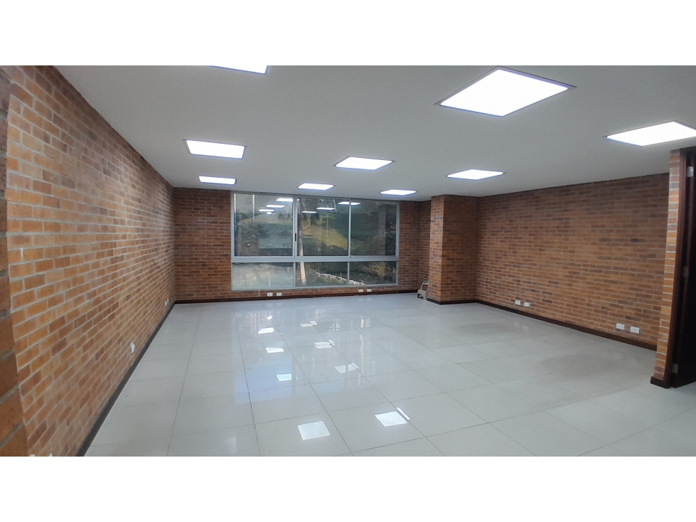 Oficina en Arriendo, Loma De San Julián, Medellín 60 m2