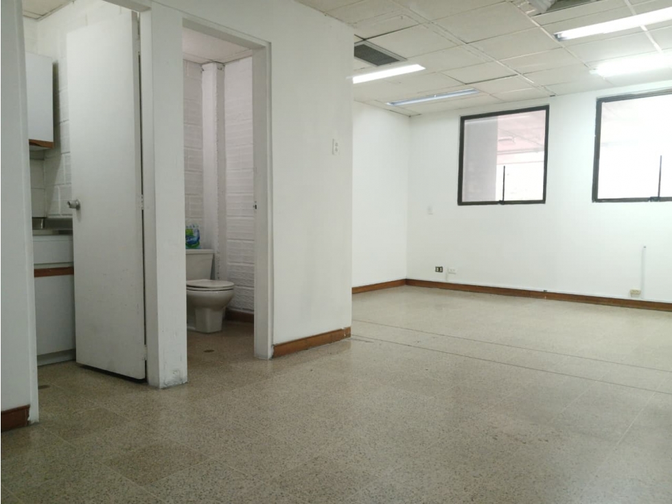 Se Arrienda Oficina en Terminal Del Sur Guayabal