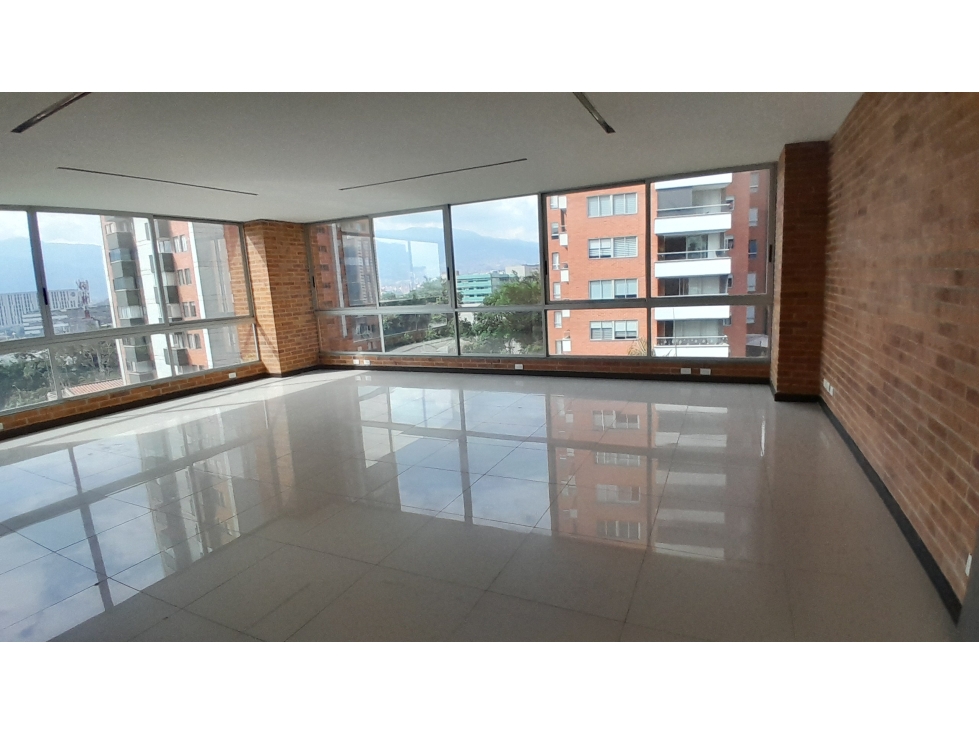 Oficina en Arriendo, Loma De San Julián, Medellín 64 m2