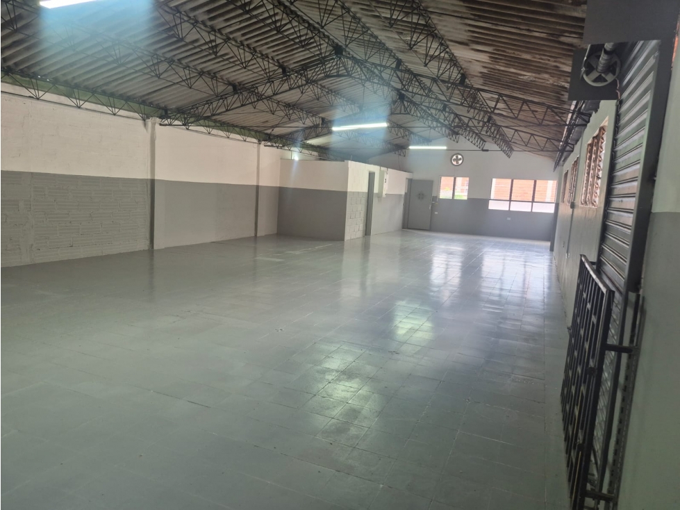 Bodega en Arriendo, Barrio Colombia, Medellín 149 m2 — foto 2