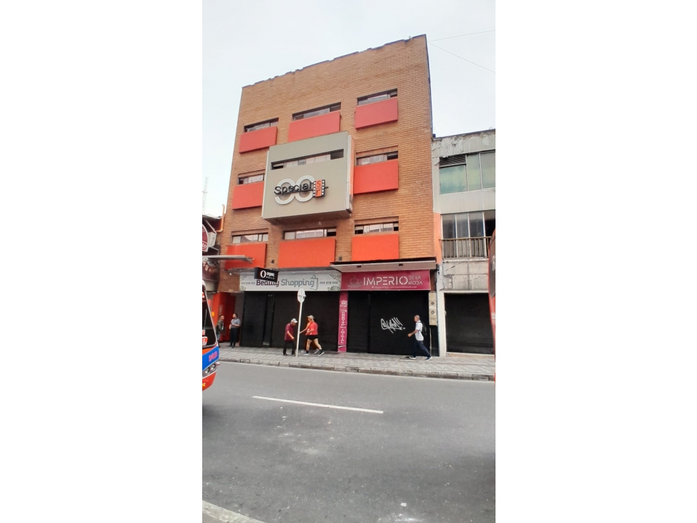 Vendo edificio comercial en el centro de Medellín 978.26 m2