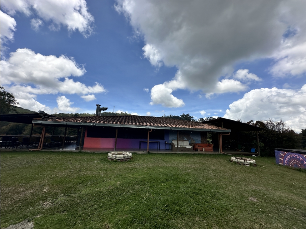 SE ARRIENDA CASA/LOTE RESTAURANTE ALTO LAS PALMAS / 8000 m² - 5