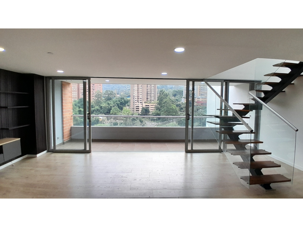 Penthouse en Venta, Loma Las Brujas, Envigado 205 m2 - 2