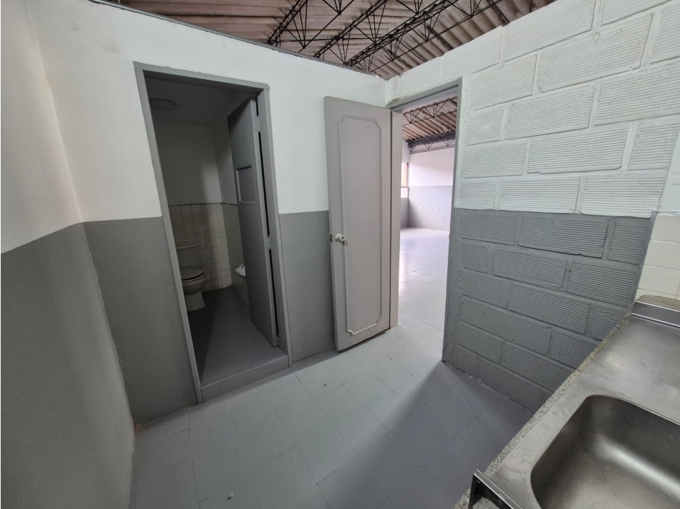 Bodega en Arriendo, Barrio Colombia, Medellín 149 m2 — foto 4