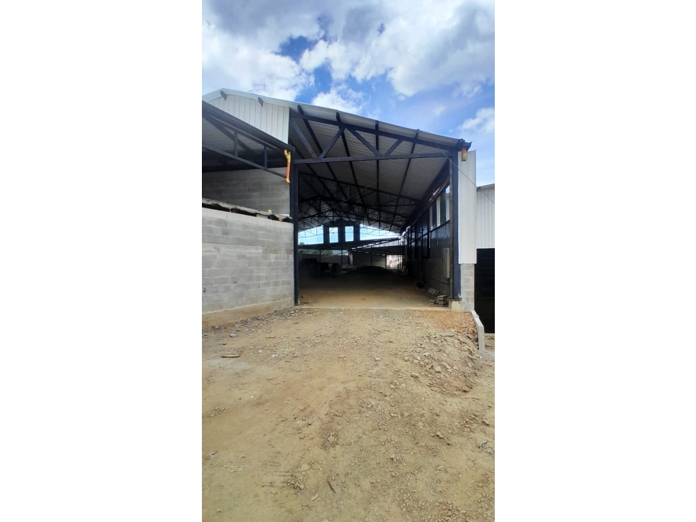 Bodega en Arriendo, Vereda la corrala, Caldas 582 m2 - 3