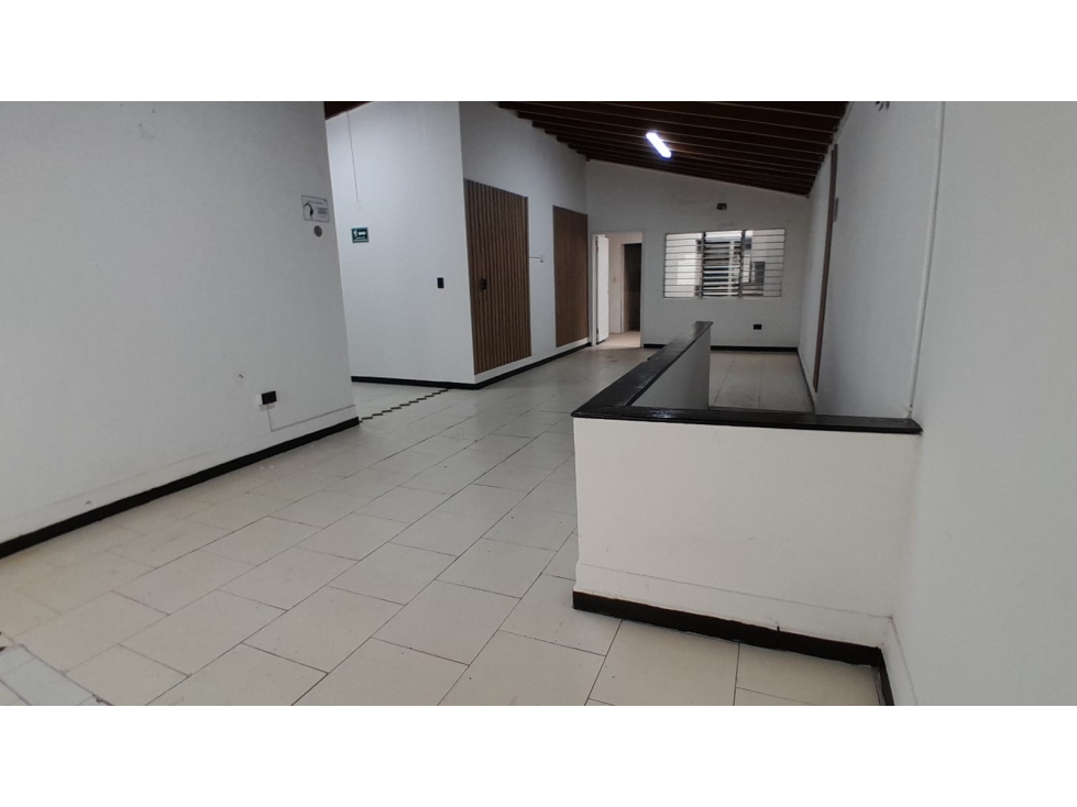 Casa - Local en Arriendo, AV. 33, Medellín 220 m2 — foto 2